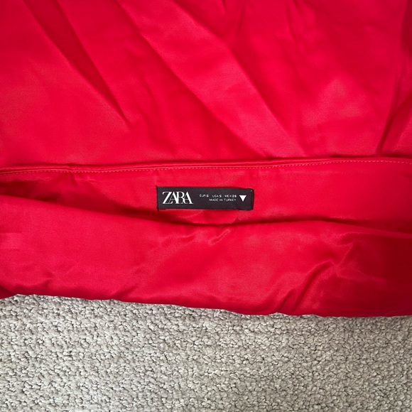 Zara Red Satin Effect Mini Skirt - Picture 2 of 6